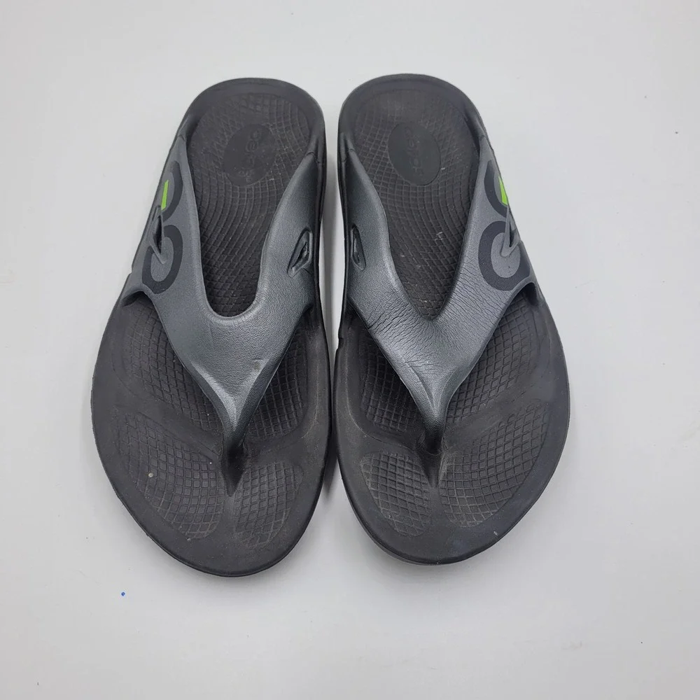 OOFOS OOriginal Sport Sandal Black Graphite Recovery Flip Flop Mens 8 Womens‎ 10